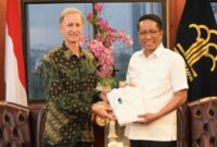 Kementerian Hukum (Kemenkum) RI masih melengkapi dokumen pengajuan ekstradisi buronan kasus korupsi proyek pengadaan kartu tanda penduduk elektronik (KTP-el), Paulus Tannos alias Thian Po Tjhin, dari Singapura. Foto: Kemenkum RI