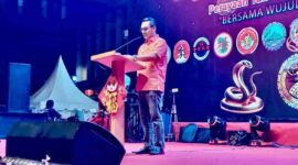 Penjabat (Pj.) Wali Kota Tanjungpinang, Andri Riza dalam perayaan Tahun Baru Imlek 2576 di Kota Tanjungpinang berlangsung meriah, Selasa (28/1) malam. Foto: Diskominfo Tanjungpinang 