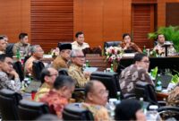 Presiden Prabowo Subianto menyampaikan keterangan persnya di Kantor Kementerian Keuangan Jakarta, pada Selasa, 31 Desember 2024. Foto: BPMI Setpres/Muchlis Jr