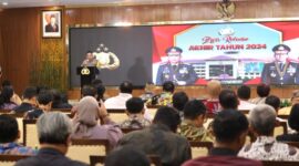 Kapolri Jenderal Listyo Sigit Prabowo saat rilis akhir tahun di Rupatama, Mabes Polri, Jakarta, Selasa (31/12/2024). Foto: dok. Humas Polri. 