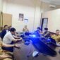 Pemerintah Kota (Pemko) Tanjungpinang mengikuti Rapat Koordinasi (Rakor) Pengendalian Inflasi di Daerah secara hybrid, dipimpin Pelaksana Tugas (Plt.) Sekretaris Jenderal (Sekjen) Kementerian Dalam Negeri (Kemendagri), Tomsi Tohir, dari Gedung Sasana Bhakti Praja, Jakarta Pusat. Foto: Diskominfo Tanjungpinang 