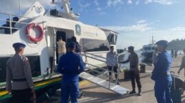 Menyambut libur panjang Tahun Baru Imlek 2576 yang jatuh pada tanggal 25 hingga 29 Januari 2025, Sat Polairud Polres Lingga menerjunkan personel untuk meningkatkan pengamanan di Pelabuhan Jagoh, Kabupaten Lingga. Foto: Humas Polres Lingga 