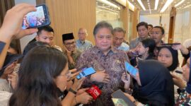 Menteri Koordinator Bidang Perekonomian Airlangga Hartarto di Kantor Kemenko Perekonomian, Jumat (17/1/2025). Foto: Humas Ekon