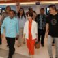 Plh.Wali Kota Batam sekaligus Wakil Wali Kota Batam, Li Claudia Chandra tiba di Bandara Internasional Hang Nadim, Batam, pada Minggu (23/2/2025), setelah resmi dilantik oleh Presiden Republik Indonesia, Prabowo Subianto, di Istana Negara. Foto: INIKEPRI.COM