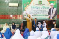 Ketua Tim Penggerak Pemberdayaan dan Kesejahteraan Keluarga (TP PKK) Kota Batam, Erlita Sari Amsakar, menghadiri kegiatan Tabligh Akbar dalam rangka menyambut Bulan Suci Ramadhan 1446 H. Foto: INIKEPRI.COM/Media Center Batam 