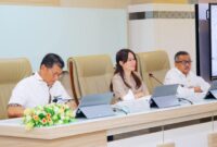 Plh. Wali Kota Batam sekaligus Wakil Wali Kota Batam, Li Claudia Chandra, melanjutkan silaturahmi dan perkenalan dengan seluruh camat dari 12 kecamatan se-Kota Batam serta para Kepala Bagian di lingkungan Pemerintah Kota Batam, di Kantor Wali Kota Batam, Rabu (26/2/2025). Foto: INIKEPRI.COM/Media Center Batam
