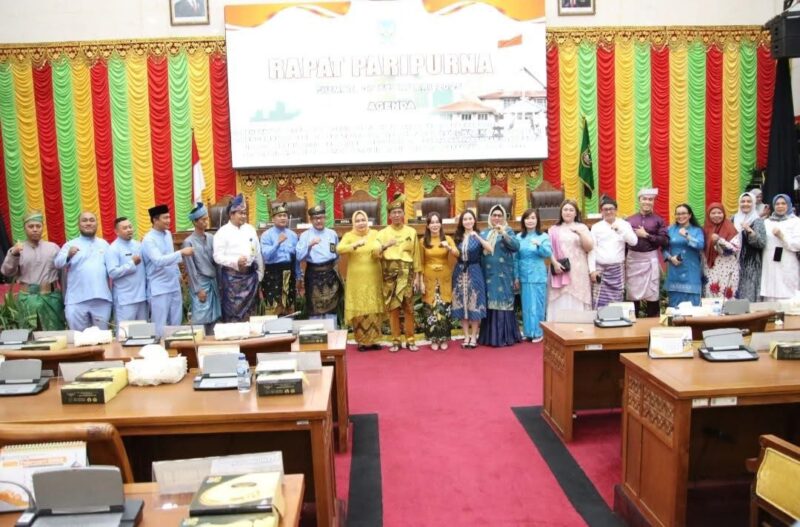 Dewan Perwakilan Rakyat Daerah (DPRD) Kota Batam menggelar rapat paripurna, Jumat (7/2) pagi. Rapat yang berlangsung di ruang sidang utama DPRD ini menjadi bagian dari proses transisi kepemimpinan di Kota Batam. Foto: INIKEPRI.COM