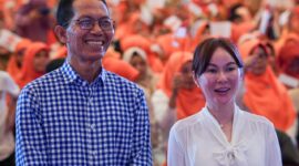 Amsakar Achmad dan Li Claudia Chandra. Foto: INIKEPRI.COM/Arie Levis