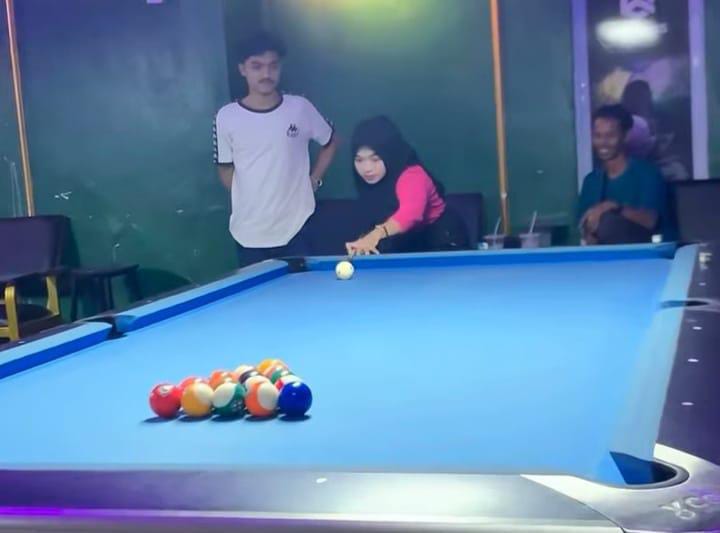 Que Club Billiard yang berlokasi di Ruko BBC Blok D No. 30-33 Kelurahan Sei. Pelunggut Kecamatan Sagulung Kota Batam kembali memberikan promo yang menarik. Foto: INIKEPRI.COM