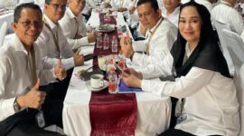 Wali Kota Batam Amsakar Achmad bersama Gubernur Kepri Ansar Ahmad dan sejumlah kepala daerah di Kepri. Foto: INIKEPRI.COM