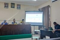 Kegiatan Bedah DIPA Satker MTsN Tanjungpinang berlangsung secara spesifik dan mendalam dengan arahan langsung  dari Kepala Bidang Pendidikan Madrasah (Kabid Penmad) Kantor Wilayah Kementerian Agama Provinsi Kepulauan Riau, Subadi. Foto: Kemenag Kepri 