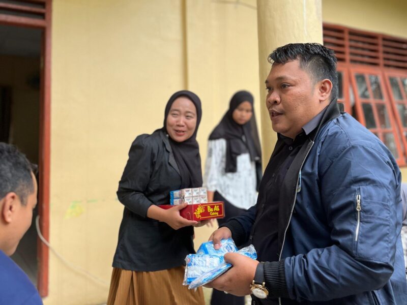 Himpunan Mahasiswa Program Studi (S3) Komunikasi dan Penyiaran Islam (KPI) Universitas Islam Negeri Sumatera Utara (UINSU) menggelar kegiatan pengabdian masyarakat di Kecamatan Bahorok, Kabupaten Langkat, Sabtu kemarin (1/2/2025). Foto: INIKEPRI.COM