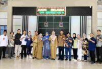 Pemerintah Kota (Pemko) Tanjungpinang menerima kunjungan kerja Pemerintah Kabupaten (Pemkab) Bandung dalam rangka menjajaki wawasan dan pengetahuan terkait program kerja unggulan Kota Tanjungpinang, di Ruang Rapat Lt.2, Kantor Wali Kota Tanjungpinang, Selasa (18/2/2025). Foto: INIKEPRI.COM/Diskominfo Tanjungpinang 