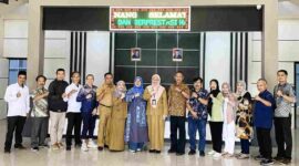 Pemerintah Kota (Pemko) Tanjungpinang menerima kunjungan kerja Pemerintah Kabupaten (Pemkab) Bandung dalam rangka menjajaki wawasan dan pengetahuan terkait program kerja unggulan Kota Tanjungpinang, di Ruang Rapat Lt.2, Kantor Wali Kota Tanjungpinang, Selasa (18/2/2025). Foto: INIKEPRI.COM/Diskominfo Tanjungpinang 