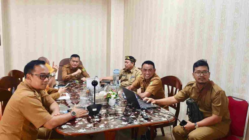 Kementerian Dalam Negeri (Kemendagri) menggelar rapat koordinasi (rakor) secara virtual untuk membahas persiapan pelantikan Kepala Daerah (KDH) dan Wakil Kepala Daerah (WKDH) terpilih hasil Pilkada Serentak 2024, Senin (3/2/2025). Foto: Diskominfo Tanjungpinang 