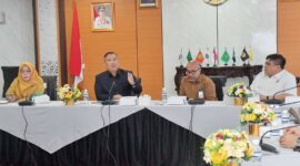 Wakil Gubernur Kepri Nyanyang Haris Pratamura bersilaturahmi bersama Sekretariat Dewan Kawasan Perdagangan Bebas dan Pelabuhan Bebas (DK BPBP) Bintan-Karimun di Gedung Graha Kepri, Batam. Foto: INIKEPRI.COM/Diskominfo Kepri 