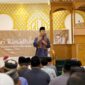 Wali Kota Batam Amsakar Achmad  safari Ramadan di Masjid Namirah, Cahaya Garden RW 16, Kelurahan Sadai. Foto: INIKEPRI.COM/Media Center Batam 