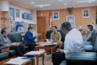 Wali Kota Batam sekaligus Ex Officio Kepala BP Batam Amsakar Achmad saat menerima kunjungan mantan kepala BP Batam Lukita Dinarsyah Tuwo. Foto: Facebook Amsakar Achmad 