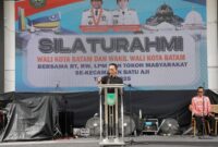 Wali Kota Batam, Amsakar Achmad bersilaturahmi bersama Ketua RT, RW, LPM, kader posyandu, serta tokoh masyarakat Kecamatan Batu Aji, di Kasta Coffee Batuaji, Sabtu (15/3/2025). Foto: INIKEPRI.COM