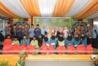 Ketua Tim Penggerak Pemberdayaan dan Kesejahteraan Keluarga (TP PKK) Kota Batam, Erlita Amsakar, bersama SMP Negeri 12 Batam menggelar kegiatan Berbagi dan Buka Puasa Bersama dengan para siswa pada Rabu (19/3/2025). Foto: INIKEPRI.COM/Media Center Batam 