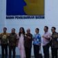 Badan Pengusahaan Batam (BP Batam) diwakili oleh Kepala Biro Humas, Promosi, dan Protokol, Ariastuty Sirait menerima kunjungan Duta Besar Republik Indonesia untuk Singapura, Suryo Pratomo pada Jum’at (28/2/2025) di Marketing Centre. Foto: INIKEPRI.COM/BP Batam