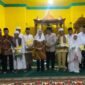 Bupati Natuna, Cen Sui Lan, bersama Wakil Bupati Natuna, Jarmin Sidik menghadiri kegiatan Muhibah Ramadhan di Desa Sededap, Kecamatan Pulau Tiga, pada Selasa (4/3/2025). Foto: INIKEPRI.COM