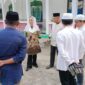 Bupati Natuna Cen Sui Lan saat safari Ramadan di Bunguran Timur. Foto: INIKEPRI.COM