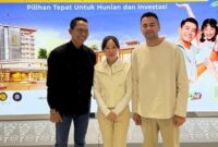 Raffi Ahmad Utusan Khusus Presiden Bidang Pembinaan Generasi Muda dan Pekerja Seni, bertemu dengan Wali Kota dan Wakil Wali Kota Batam Amsakar Achmad-Li Claudia Chandra di Bandara Hang Nadim Batam. Foto: Instagram @raffinagita1717