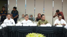 Kepala BP Batam sekaligus Wali Kota Batam, Amsakar Achmad menghadiri rapat koordinasi (rakor) Program Prioritas Industri Transportasi Laut dan Galangan Kapal Kota Batam, Rabu (12/3/2025). Foto: INIKEPRI.COM/BP Batam 