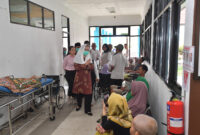 Bupati Natuna Cen Sui melakukan inspeksi mendadak (Sidak) di rumah sakit umum daerah (RSUD) Natuna, Rabu (12/3/2025). Foto: INIKEPRI.COM