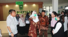 Bupati Natuna, Cen Sui Lan saat melakukan Inspeksi Mendadak (Sidak) ke rumah sakit tipe C tersebut, pada Rabu (12/03/2025) pagi. Foto: INIKEPRI.COM