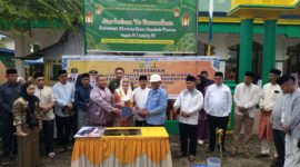 Bupati Natuna Cen Sui Lan resmikan pengoperasian SPAM Sedanau, Jumat (14/3). Sebanyak 1.410 rumah warga sudah terlayani air bersih. Peresmian disaksikan perwakilan dari Balai prasarana dan pemukiman wilayah provinsi Kepri, kementerian PU. Foto: INIKEPRI.COM