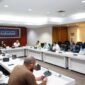 Anggota/Deputi Bidang Pelayanan Umum BP Batam, Ariastuty langsung menggelar rapat dengan BU SPAM BP Batam, untuk mencari solusi penyelesaian distribusi air ke daerah stres area. Terutama untuk kawasan Tanjung Riau dan Tanjung Uncang. Foto: INIKEPRI.COM
