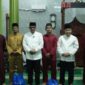 Wakil Bupati Natuna Jarmin Sidik bersama jajaran Forkopimda Kabupaten Natuna kunjungi Kecamatan Pulau Tiga Barat dalam rangka Safari Ramadhan yang kali ini dilaksanakan di Masjid Al-Hikmah Desa Pulau Tiga, Kecamatan Pulau Tiga Barat, Senin (17/3/2025). Foto: INIKEPRI.COM
