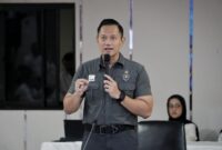 Menteri Koordinator Bidang Infrastruktur dan Pembangunan Kewilayahan, Agus Harimurti Yudhoyono (AHY), melaksanakan Rapat Koordinasi (Rakor) terkait Transmigrasi Lokal di Rempang pada Selasa (18/3/2025) di Batam, Kepulauan Riau (Kepri). Foto: Kementerian Transmigrasi