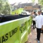 Wali Kota Batam, Amsakar Achmad, menyerahkan 40 unit bin container sampah di Tempat Pembuangan Akhir (TPA) Telaga Punggur, Kamis (27/3/2025). Foto: INIKEPRI.COM/Media Center Batam 