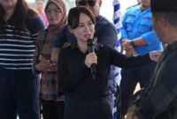 Wakil Kepala BP Batam, Li Claudia Chandra mendampingi Menteri Transmigrasi RI, M. Iftitah Sulaiman Suryanegara saat melaksanakan kunjungan kerja hari kedua di Kawasan Rempang pada Minggu, (30/3/2025). Foto: INIKEPRI.COM
