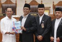 Wali Kota Batam, Amsakar Achmad menyampaikan Laporan Keterangan Pertanggungjawaban (LKPJ) Wali Kota Batam Tahun Anggaran 2024 dalam Sidang Paripurna DPRD Kota Batam. Foto: INIKEPRI.COM/Media Center Batam 