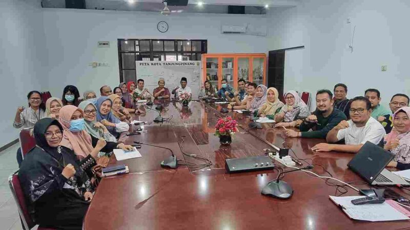 Dinas Kesehatan Pengendalian Penduduk dan Keluarga Berencana Kota Tanjungpinang, menginisiasi dan memfasilitasi pertemuan lintas fasilitas kesehatan di Tanjungpinang. Foto: INIKEPRI.COM/Diskominfo Tanjungpinang 