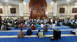 Pemerintah Daerah Kabupaten Natuna menggelar peringatan Malam Nuzulul Qur’an 1446 Hijiriah di Masjid Agung, Kecamatan Bunguran Timur, Minggu (16/03/2025). Foto: INIKEPRI.COM