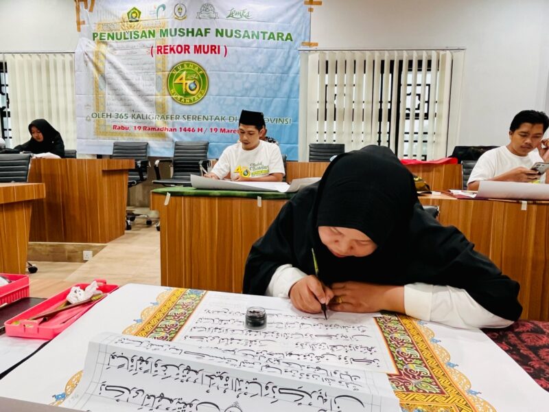 Rekor MURI Penulisan Mushaf Nusantara Serentak, Kakanwil Harap Jadi Pendorong Semangat Cinta Al-Qur’an. Foto: INIKEPRI.COM