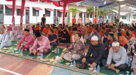 Kepala Kantor Kementerian Agama (Ka. Kankemenag) Kabupaten Karimun, Drs. H. Riadul Afkar, menghadiri kegiatan Pesantren Kilat bagi warga binaan yang diselenggarakan oleh Rumah Tahanan Negara (Rutan) Kelas IIB Karimun, Selasa (18/3). Foto: INIKEPRI.COM