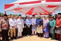 Menteri Pendidikan Tinggi, Sains dan Teknologi (Mendiktisaintek) Republik Indonesia, Prof. Brian Yuliarto didampingi Gubernur Kepulauan Riau H. Ansar Ahmad, meninjau lokasi perencanaan pembangunan Sekolah Garuda di Pulau Dompak, Tanjungpinang. Foto: INIKEPRI.COM/Diskominfo Kepri 