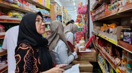 Satgas Halal Kantor Wilayah (Kanwil) Kementerian Agama (Kemenag) Provinsi Kepulauan Riau (Kepri), bersama BPOM, Dinas Kesehatan Kota Tanjungpinang dan Dinas Perdagangan dan Perindustrian Kota Tanjungpinang bersinergi turun melakukan pengawasan ke lapangan. Foto: INIKEPRI.COM