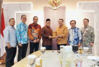 Menteri Teuku Riefky saat audiensi dengan Wakil Gubernur Kepri Nyanyang Haris Pratamura di Gedung Pesona Film MT Haryono, Jakarta, Jumat (25/4). Foto: INIKEPRI.COM/Diskominfo Kepri 