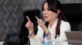 Wakil Wali Kota Batam, Li Claudia Chandra, memimpin Rapat Koordinasi Tindak Lanjut Pemutakhiran Data Kependudukan, di Kantor Wali Kota Batam, Jumat (11/4/2025). Foto: INIKEPRI.COM/Media Center Batam 