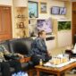 Wali Kota Batam sekaligus Ex Officio Kepala BP Batam, Amsakar Achmad, menerima kunjungan Konsulat Amerika Serikat untuk wilayah Sumatera, Bernard Uadan, dalam audiensi resmi yang berlangsung di lantai  ruang kerja Wali Kota Batam, Batamcenter,  Kamis (10/4/2025). Foto: INIKEPRI.COM
