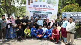 Amsakar saat menghadiri halal bihalal Ikatan Keluarga Cerenti Batam yang digelar di Taman Rusa, Sekupang, Minggu (20/4/2025). Foto: INIKEPRI.COM/Media Center Batam 