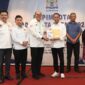 Wali Kota Batam sekaligus Ex Officio Kepala BP Batam Amsakar Achmad saat menutup Rapat Pimpinan Kamar Dagang dan Industri Indonesia (Kadin) Kota Batam Tahun 2025 yang dirangkaikan dengan Halalbihalal di Hotel Santika Batam Center, Kamis (24/4/2025). Foto: INIKEPRI.COM
