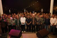 Wali Kota Batam sekaligus Ex Kepala BP Batam, Amsakar Achmad, dalam acara Halal Bi Halal KAHmI Kota Batam yang berlangsung di De Patros Harbour Bay, Kamis (24/4/2025) malam. Foto: INIKEPRI.COM/Media Center Batam 